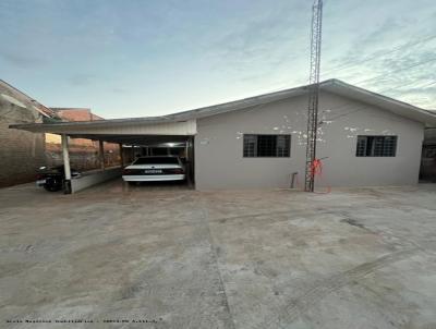 Casa para Venda, em Campo Mouro, bairro Jardim Lar Paran, 4 dormitrios, 2 banheiros, 4 vagas