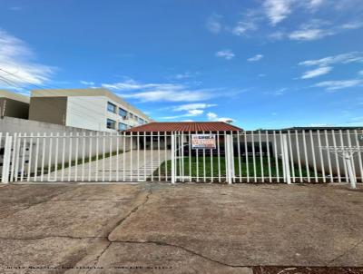 Casa para Venda, em Campo Mouro, bairro Centro, 3 dormitrios, 1 banheiro, 2 vagas