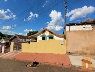 Casa para Venda, em Campo Mouro, bairro Conjunto Habitacional Milton Luiz Pereira, 3 dormitrios, 1 banheiro, 1 vaga