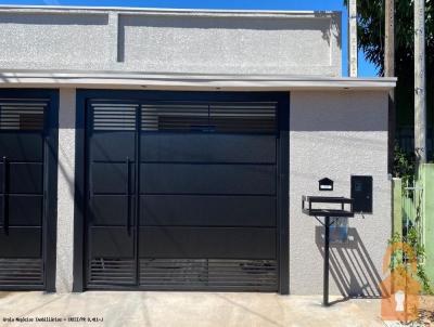 Casa para Venda, em Campo Mouro, bairro Jardim Braslia, 3 dormitrios, 2 banheiros, 1 sute, 2 vagas