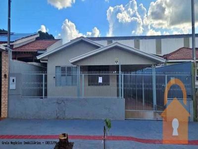 Casa para Venda, em Campo Mour�o, bairro Centro, 3 dormit�rios, 2 banheiros, 3 vagas