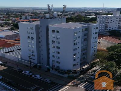 Apartamento para Loca��o, em Campo Mour�o, bairro Centro, 3 dormit�rios, 2 banheiros, 1 su�te, 1 vaga