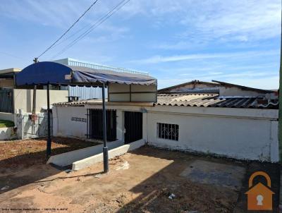Casa para Loca��o, em Campo Mour�o, bairro Jardim Pio XII, 3 dormit�rios, 1 banheiro, 1 su�te